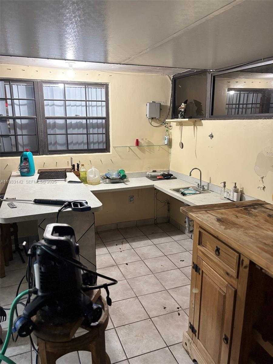 Small Image of 6460 NORTH WEST 192ND TER #6460, Hialeah Number 35