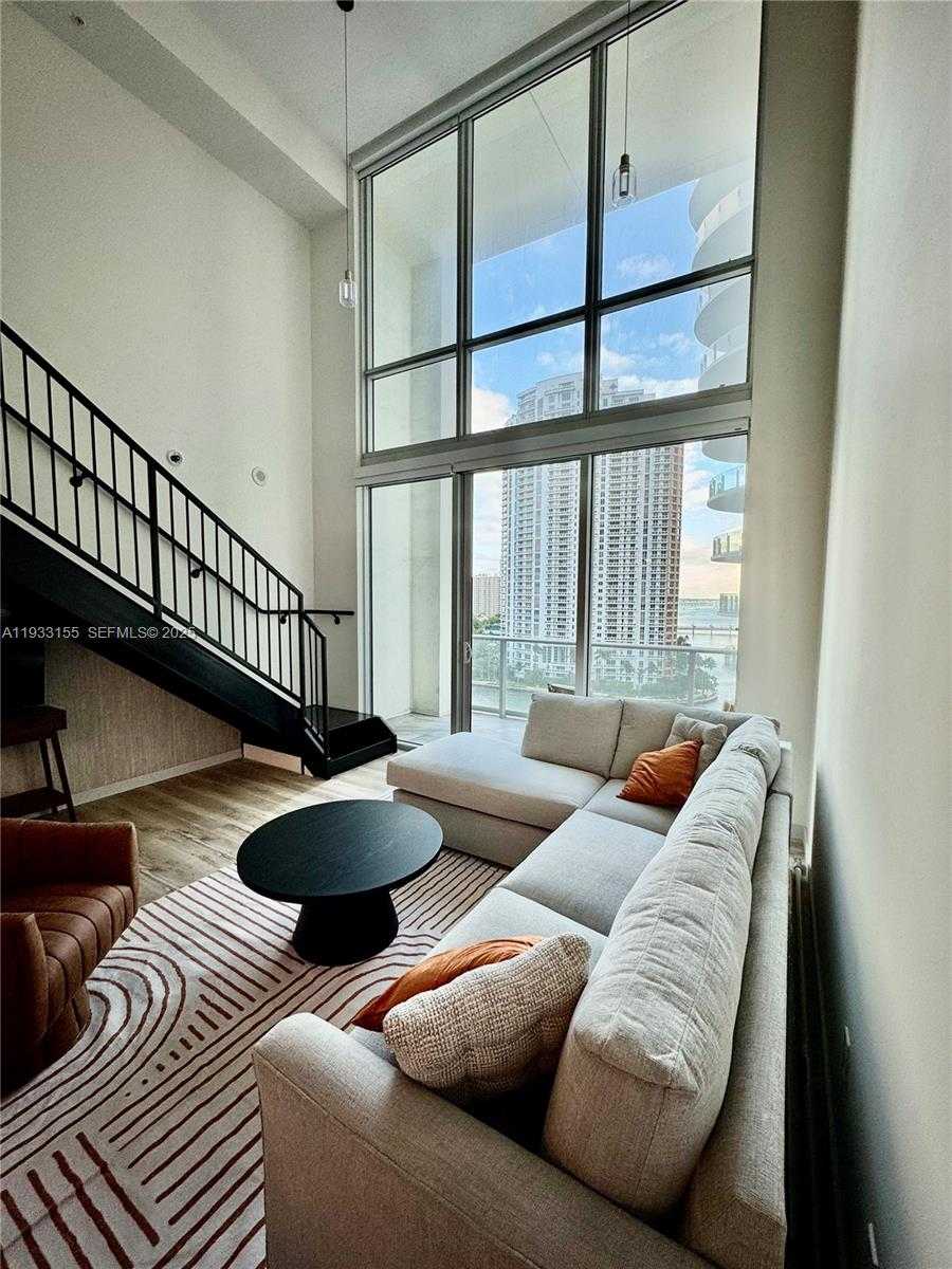 Small Image of 300 SOUTH BISCAYNE BLVD #L-1210, Miami Number 19
