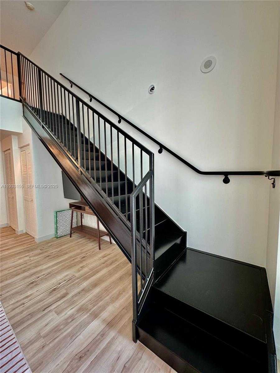 Small Image of 300 SOUTH BISCAYNE BLVD #L-1210, Miami Number 22