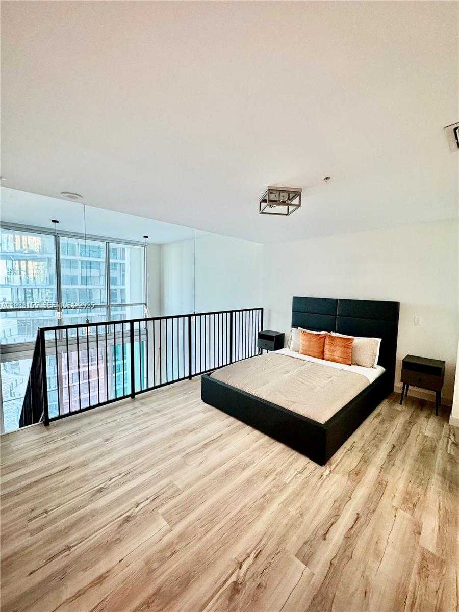 Small Image of 300 SOUTH BISCAYNE BLVD #L-1210, Miami Number 23