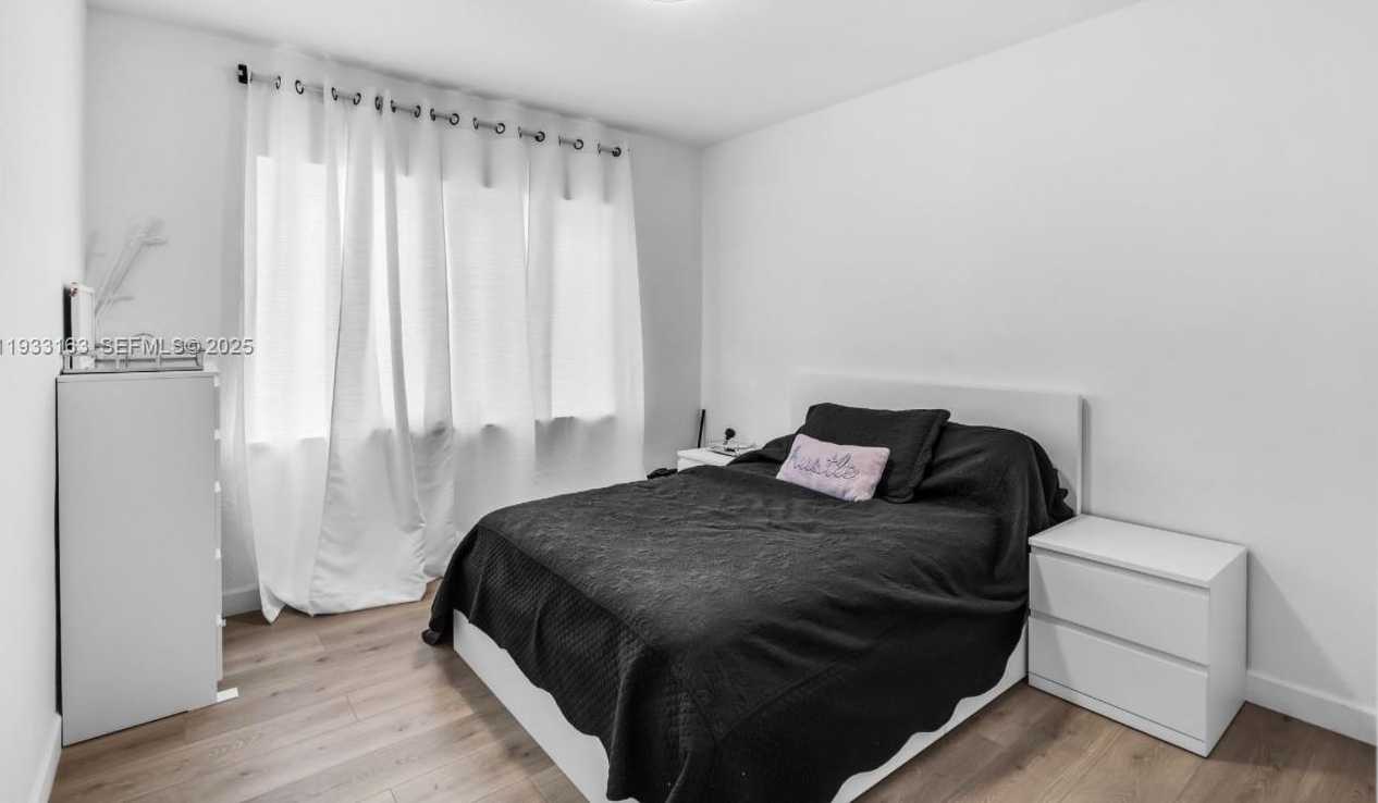 Small Image of 1735 NORTH EAST 147TH ST #1735, Miami Number 10