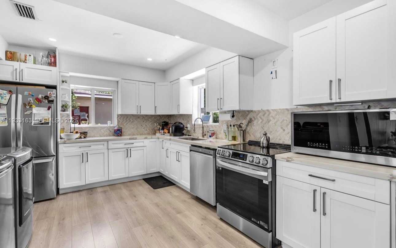 Small Image of 1735 NORTH EAST 147TH ST #1735, Miami Number 5