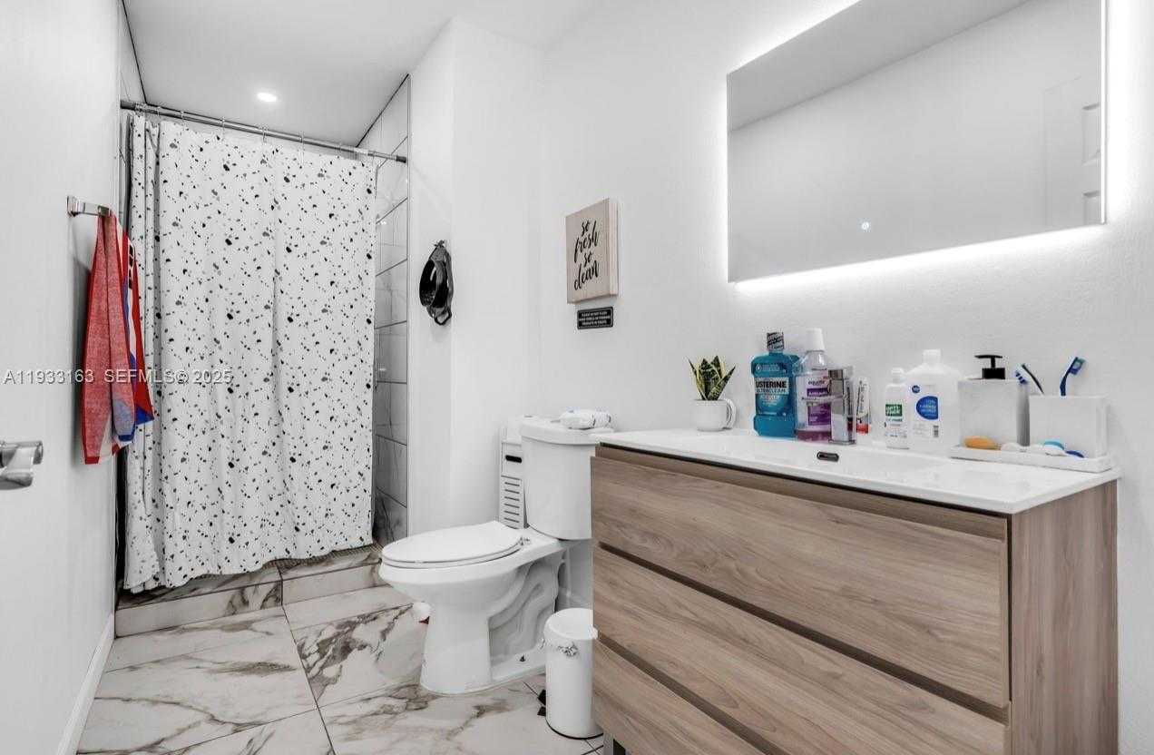 Small Image of 1735 NORTH EAST 147TH ST #1735, Miami Number 7