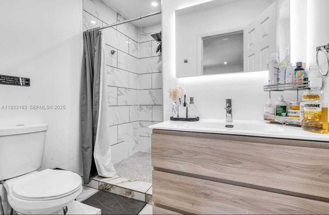 Small Image of 1735 NORTH EAST 147TH ST #1735, Miami Number 9