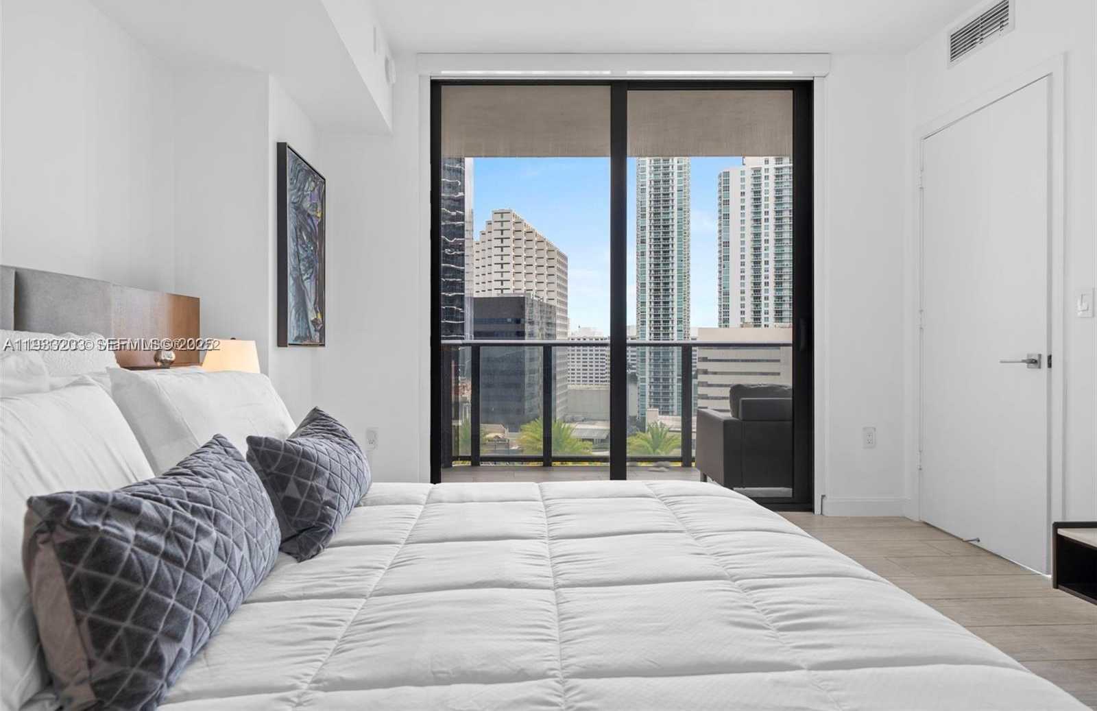 Small Image of 45 SOUTH WEST 9TH ST #1403, Miami Number 12