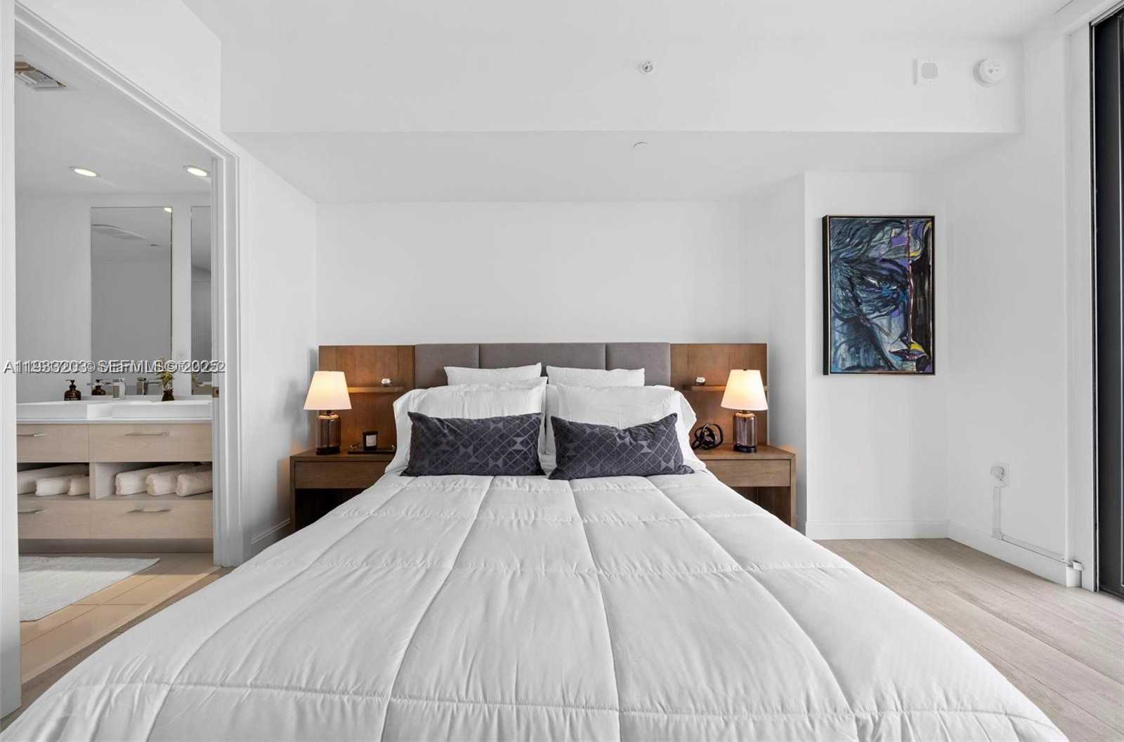 Small Image of 45 SOUTH WEST 9TH ST #1403, Miami Number 13