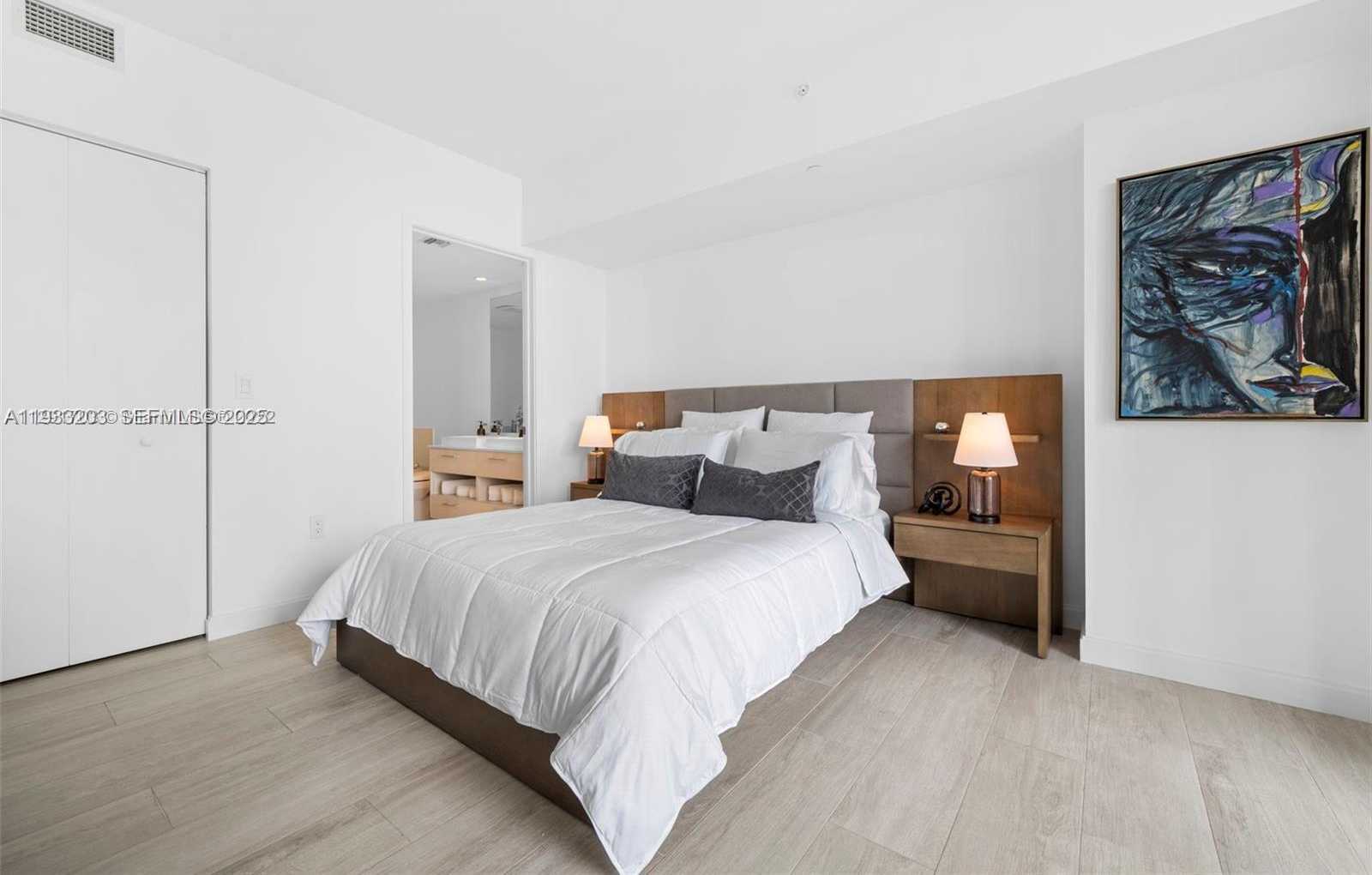 Small Image of 45 SOUTH WEST 9TH ST #1403, Miami Number 14