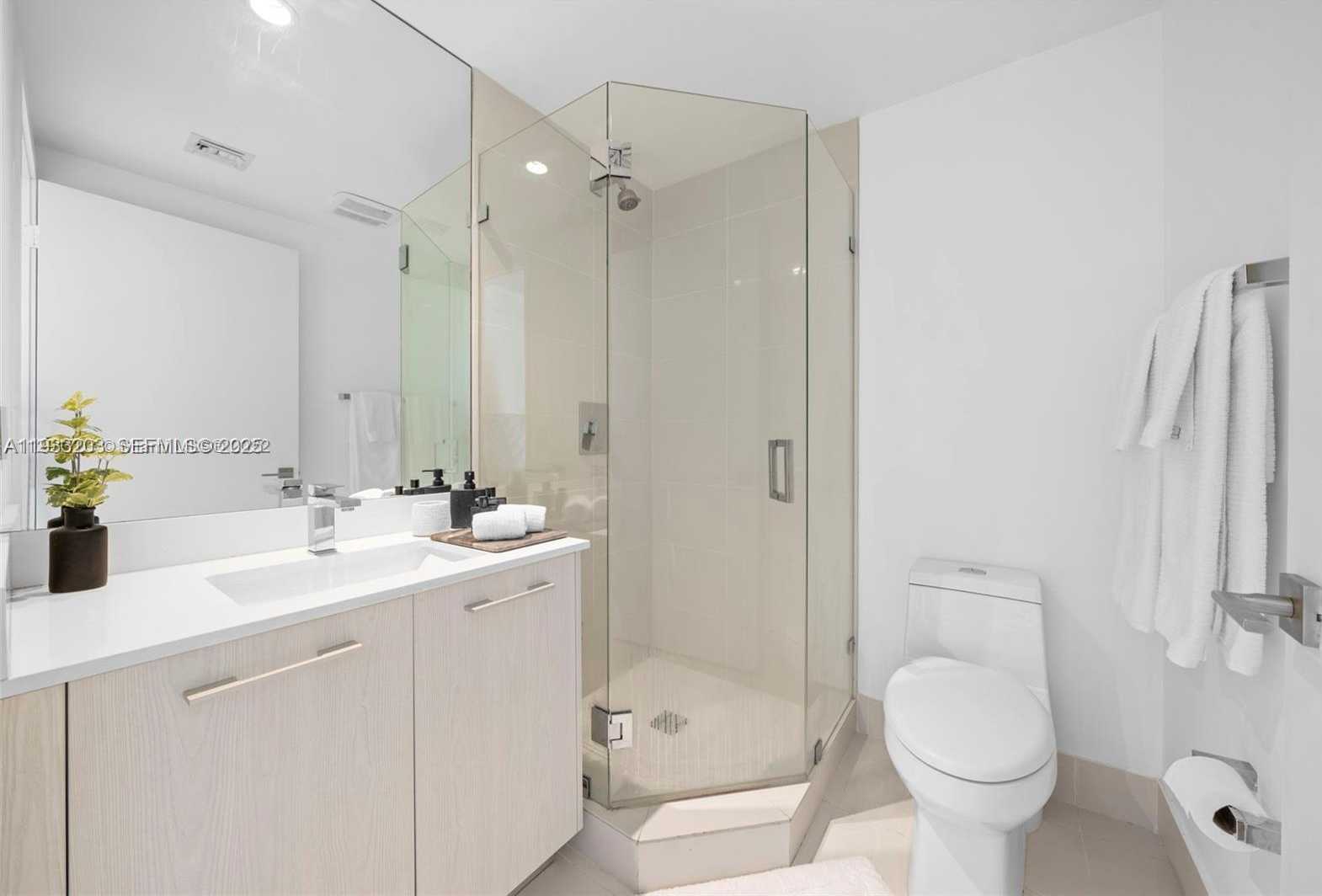 Small Image of 45 SOUTH WEST 9TH ST #1403, Miami Number 22