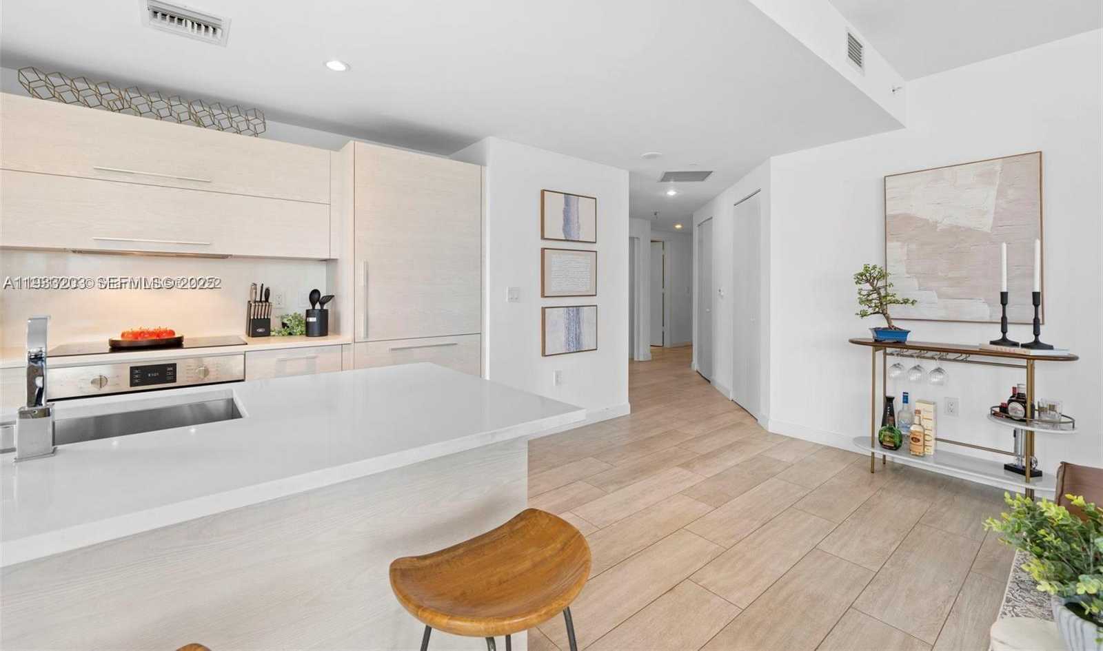 Small Image of 45 SOUTH WEST 9TH ST #1403, Miami Number 7