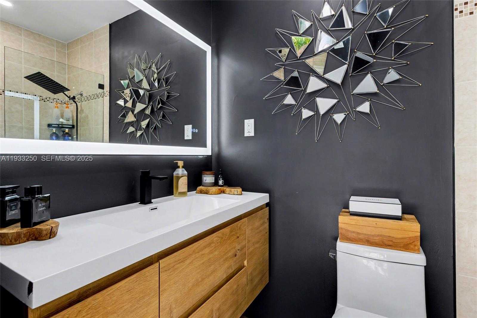 Small Image of 818 NORTH WEST 29TH CT, Wilton Manors Number 16