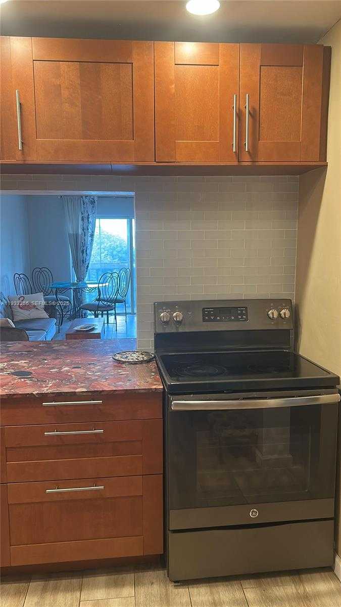 Small Image of 215 SOUTH EAST 3RD AVE #306C, Hallandale Beach Number 2