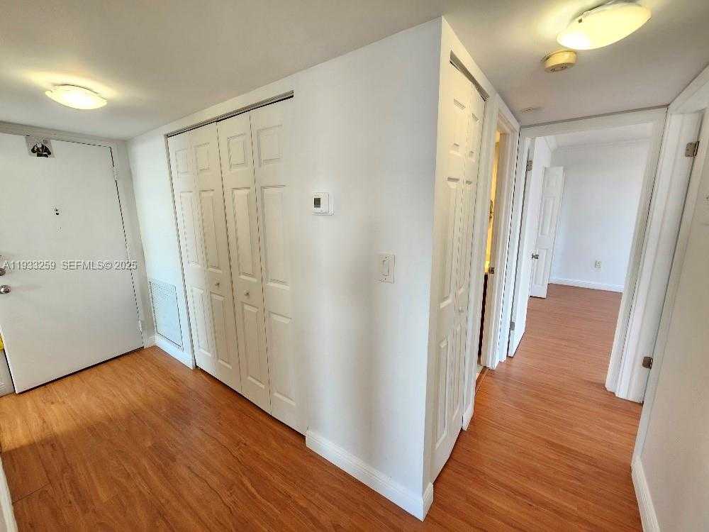 Small Image of 1300 NORTH EAST MIAMI GARDENS DR #706E, Miami Number 12