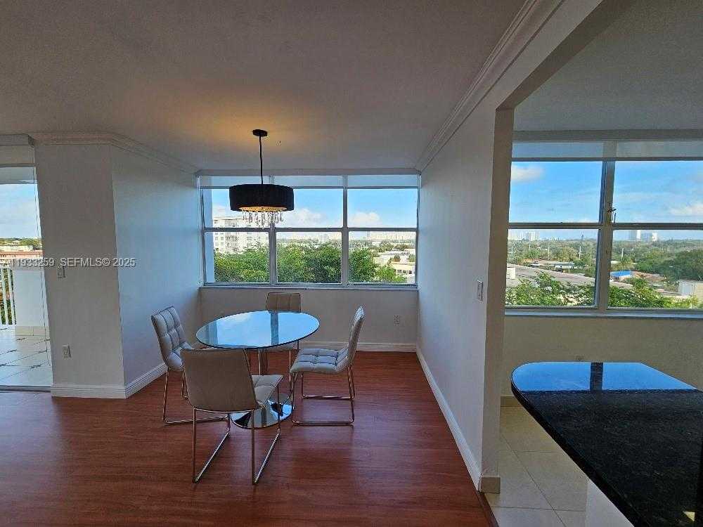 Small Image of 1300 NORTH EAST MIAMI GARDENS DR #706E, Miami Number 6