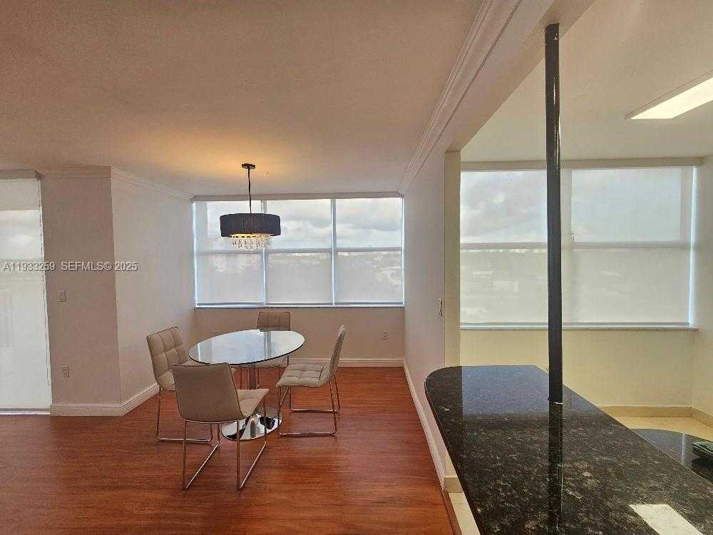 Small Image of 1300 NORTH EAST MIAMI GARDENS DR #706E, Miami Number 9