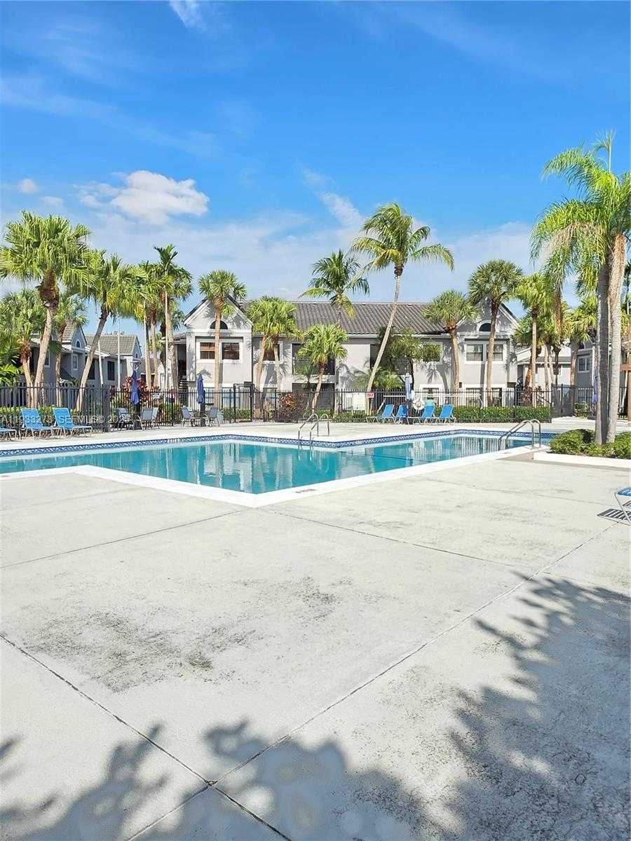 Small Image of 15070 SOUTH WEST 103RD LN #2107, Miami Number 11