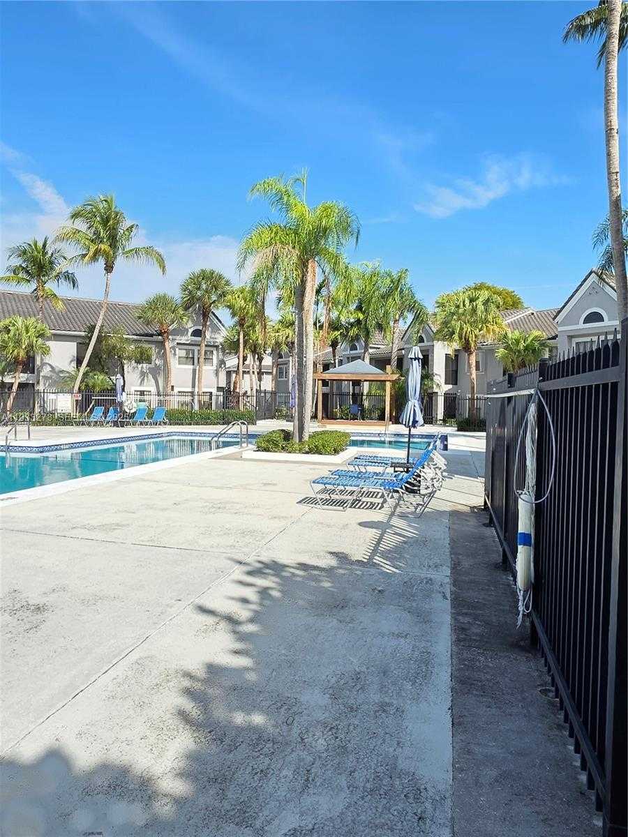 Small Image of 15070 SOUTH WEST 103RD LN #2107, Miami Number 13