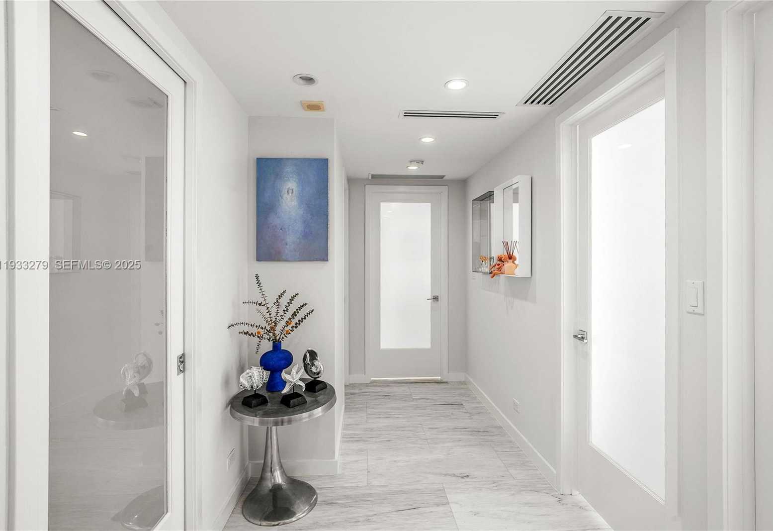 Small Image of 5055 COLLINS AVE #11C, Miami Beach Number 21