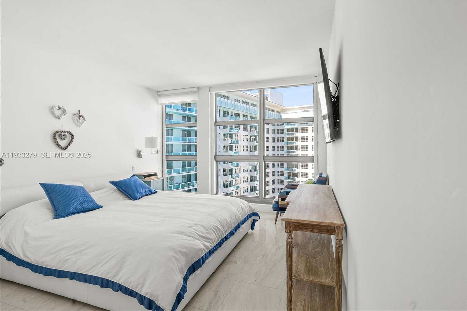 Small Image of 5055 COLLINS AVE #11C, Miami Beach Number 32