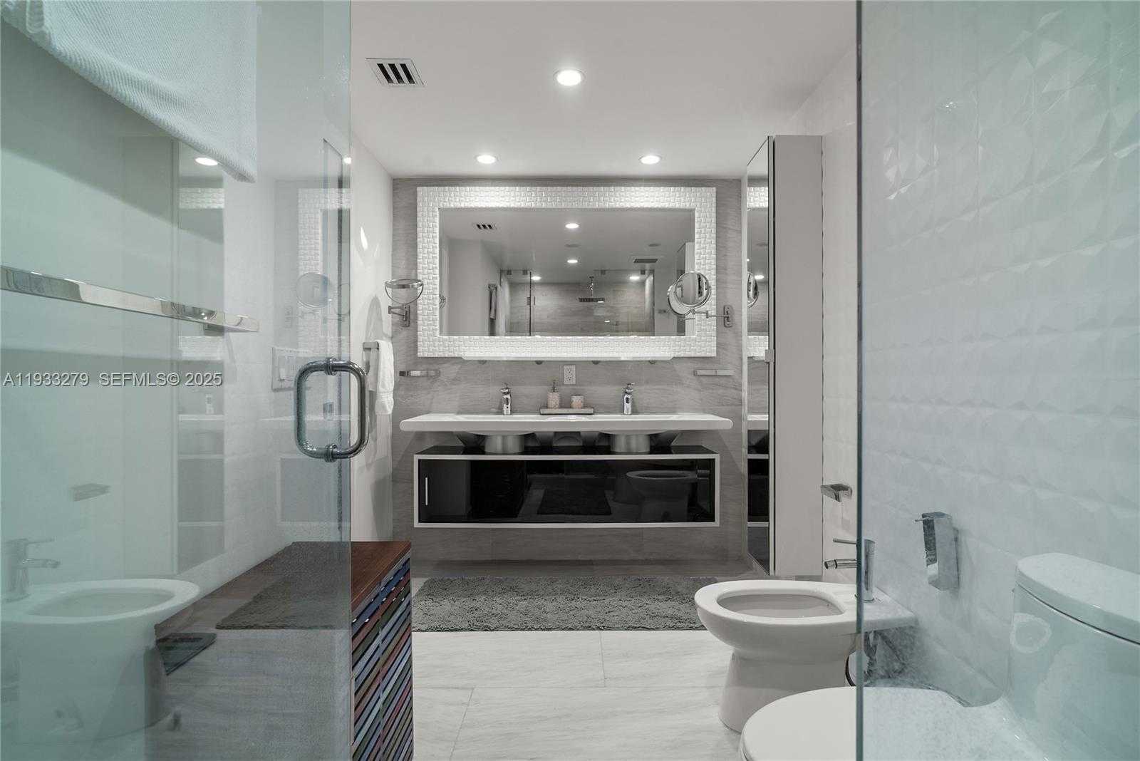 Small Image of 5055 COLLINS AVE #11C, Miami Beach Number 35