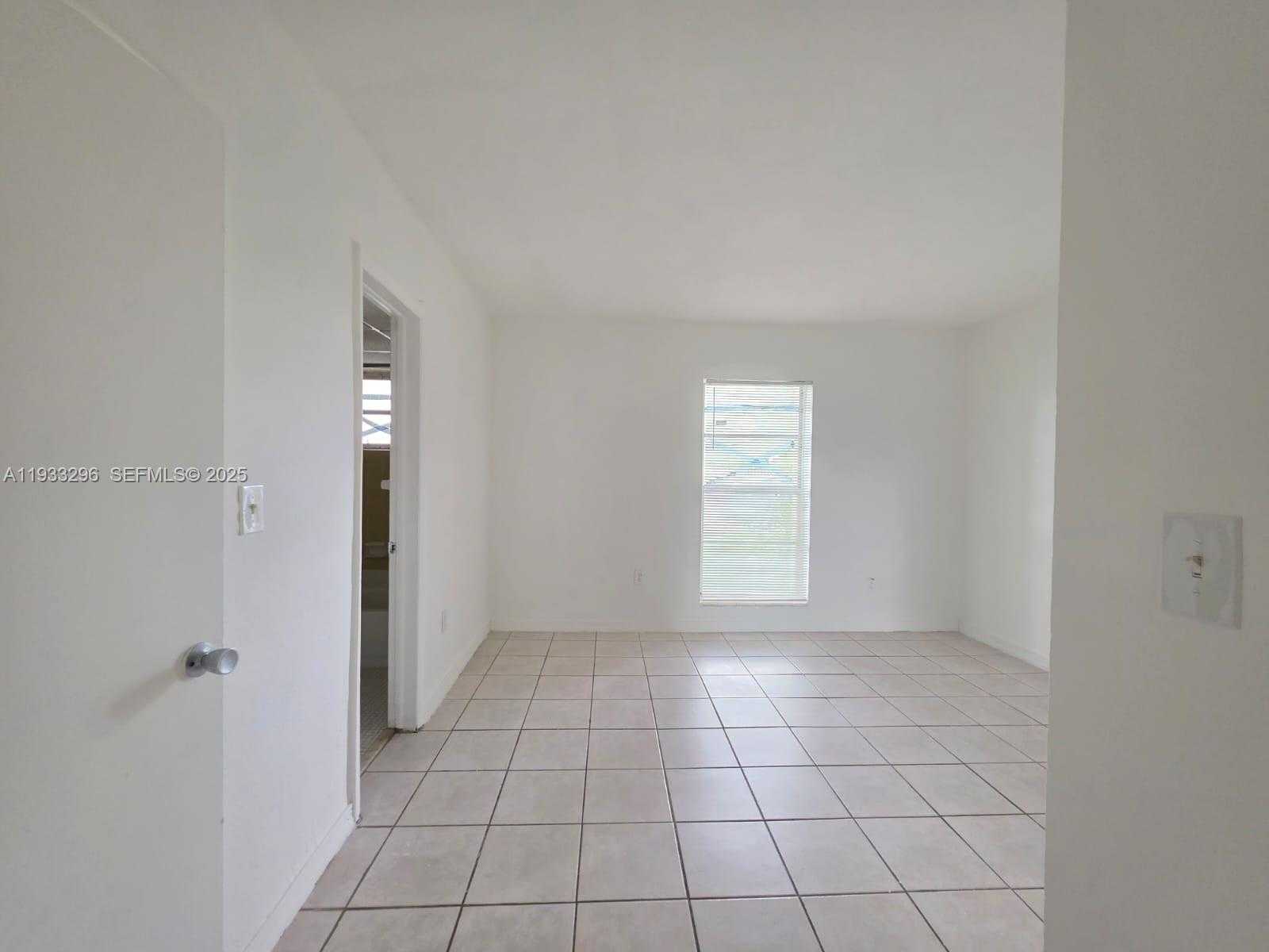 Small Image of 1330 WEST 54TH ST #108C, Hialeah Number 10