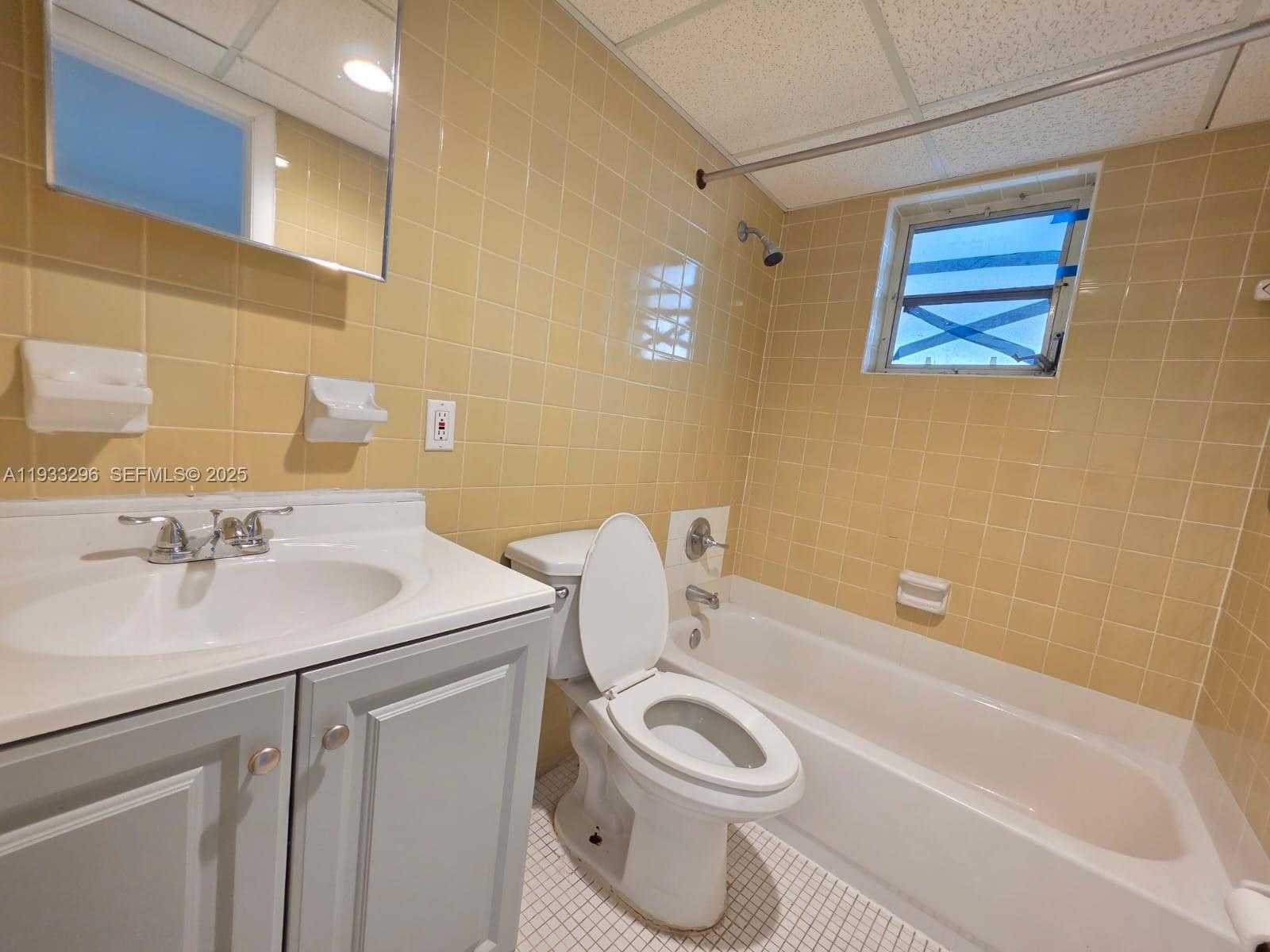 Small Image of 1330 WEST 54TH ST #108C, Hialeah Number 13