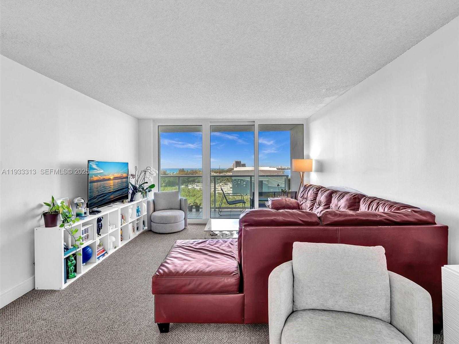Small Image of 100 BAYVIEW DR #1025, Sunny Isles Beach Number 5