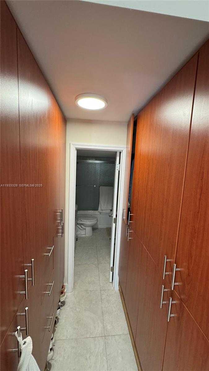 Small Image of 150 SOUTH EAST 25TH RD #5L, Miami Number 7