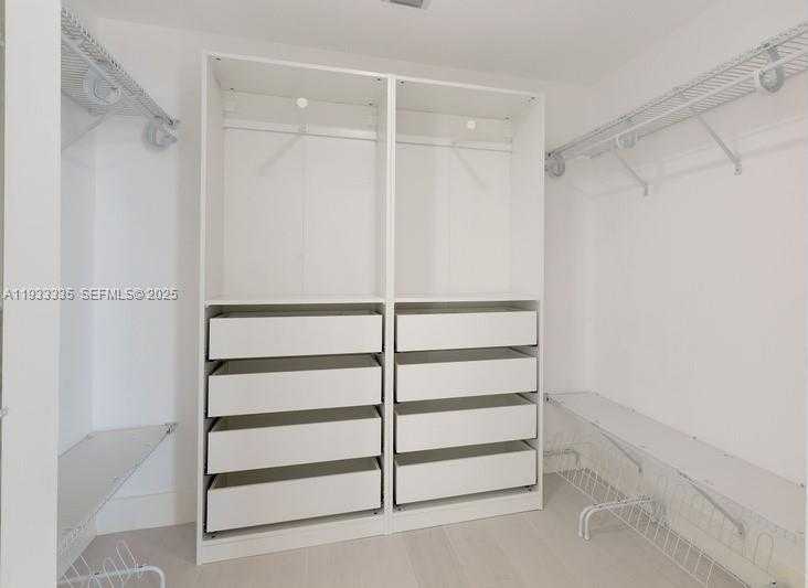 Small Image of 2475 BRICKELL AVE #1606, Miami Number 14