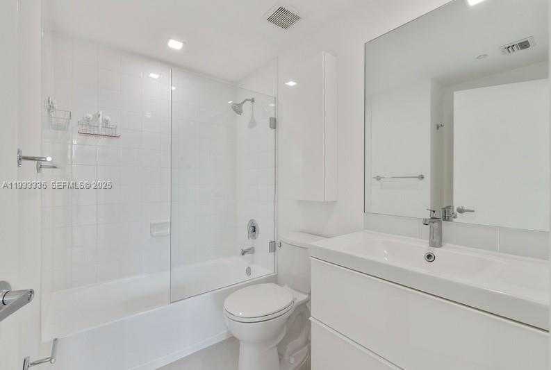 Small Image of 2475 BRICKELL AVE #1606, Miami Number 16