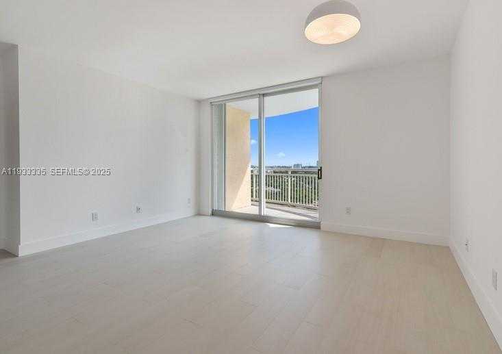 Small Image of 2475 BRICKELL AVE #1606, Miami Number 8