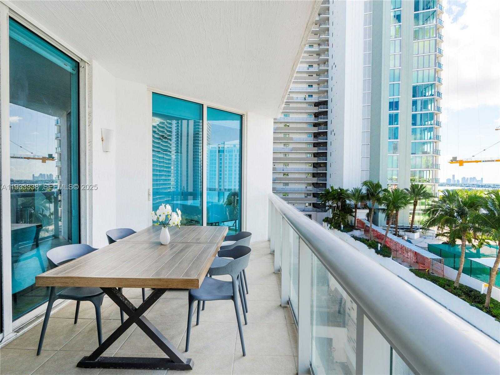 Small Image of 480 NORTH EAST 30TH ST #1103, Miami Number 22