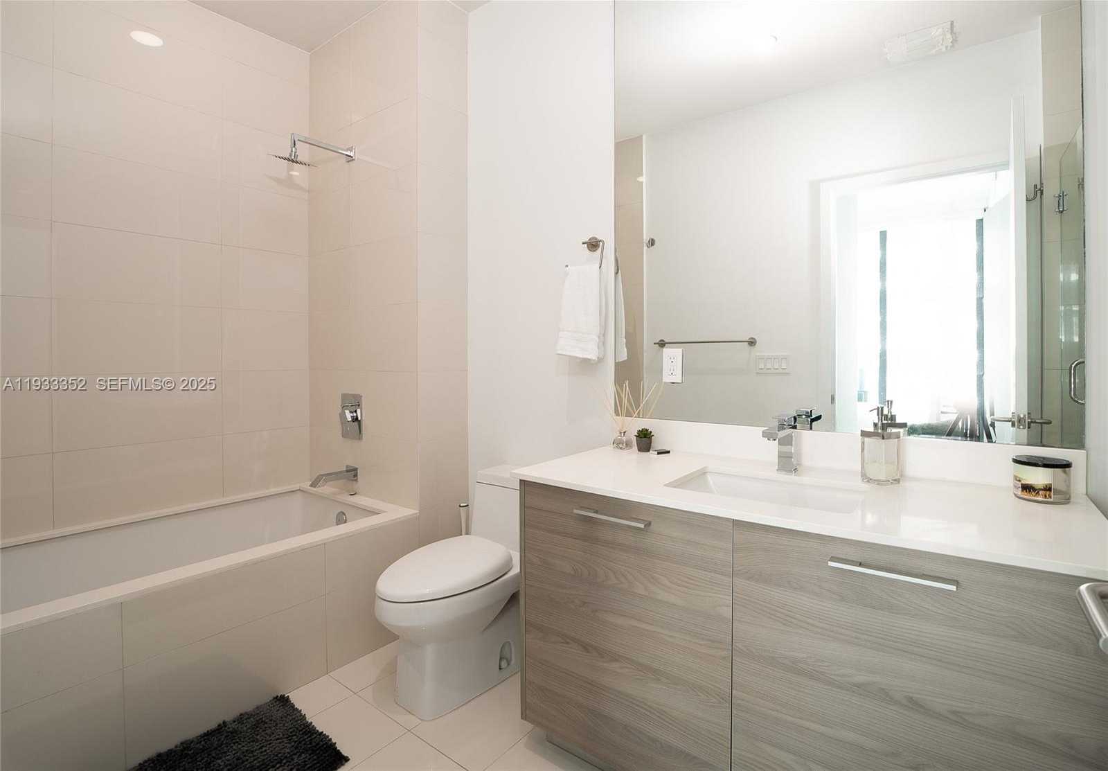 Small Image of 1300 SOUTH MIAMI AVE #PH4906, Miami Number 14