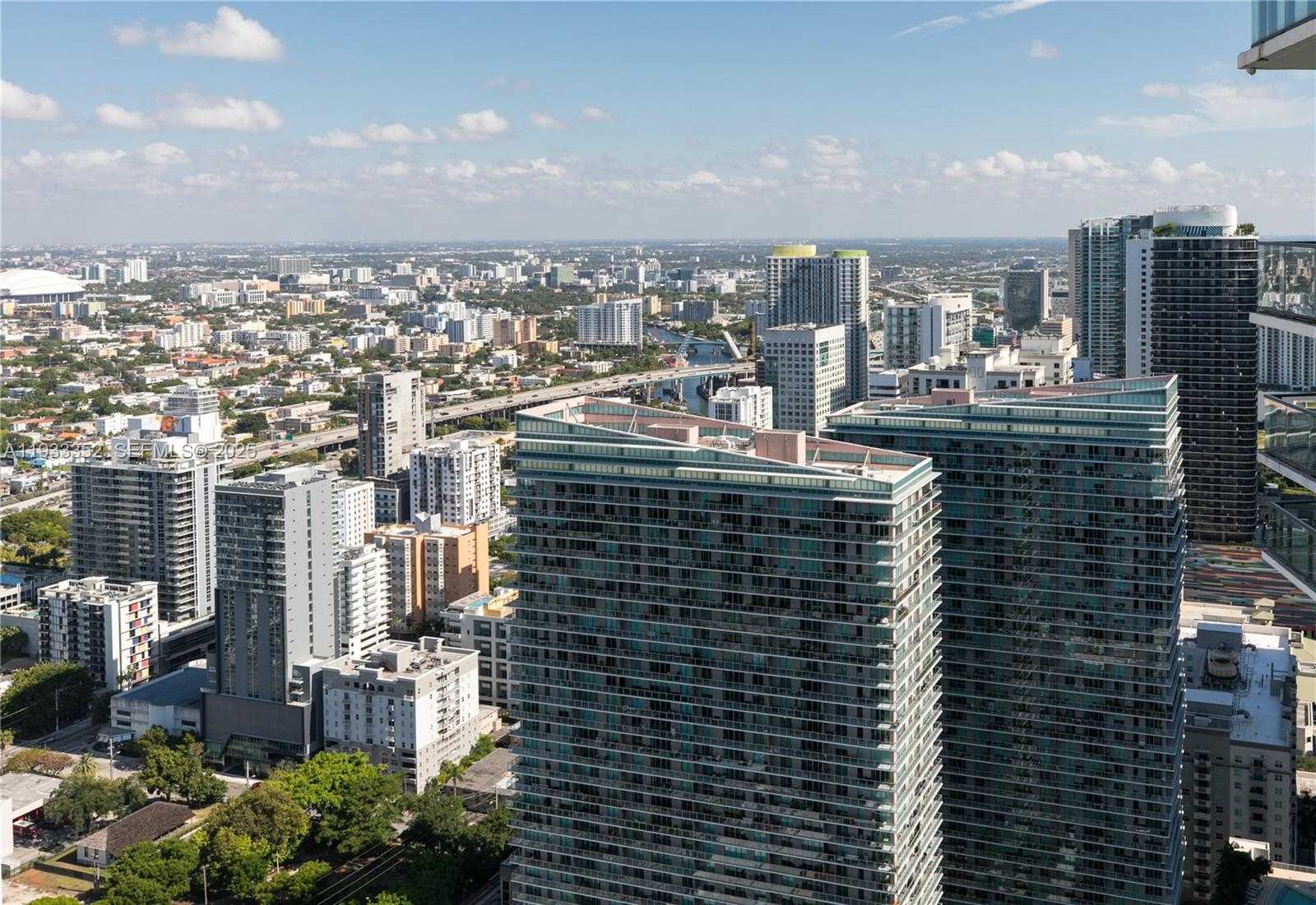 Small Image of 1300 SOUTH MIAMI AVE #PH4906, Miami Number 18