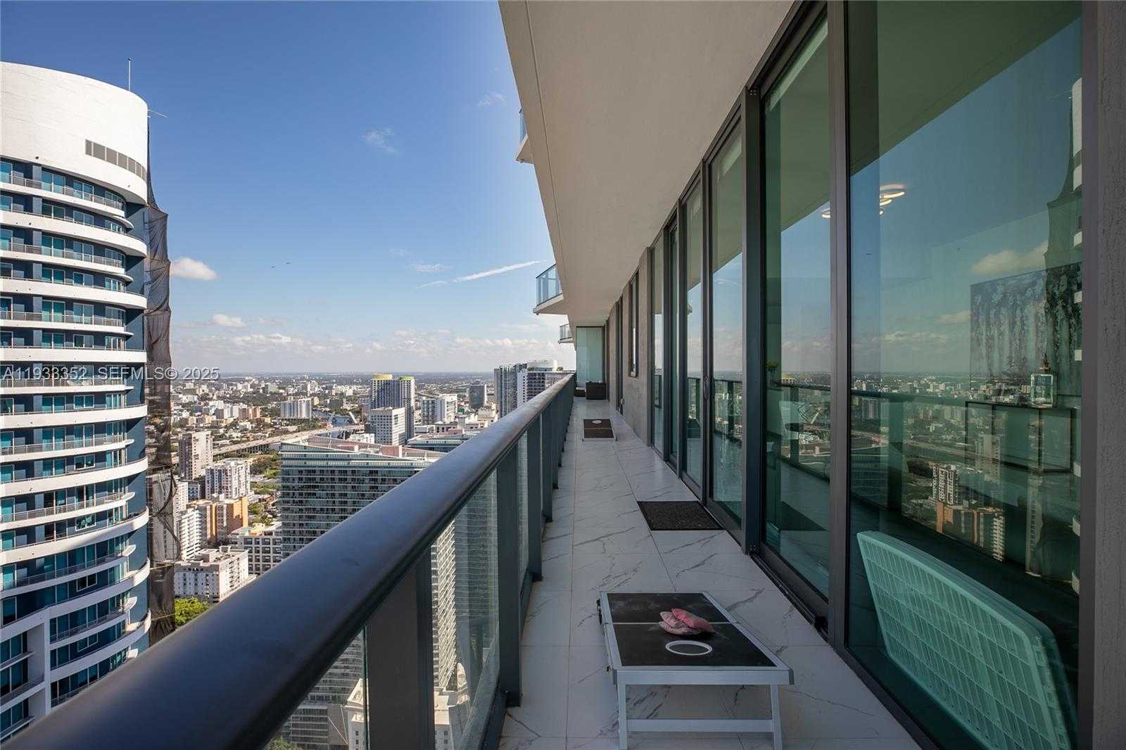 Small Image of 1300 SOUTH MIAMI AVE #PH4906, Miami Number 8