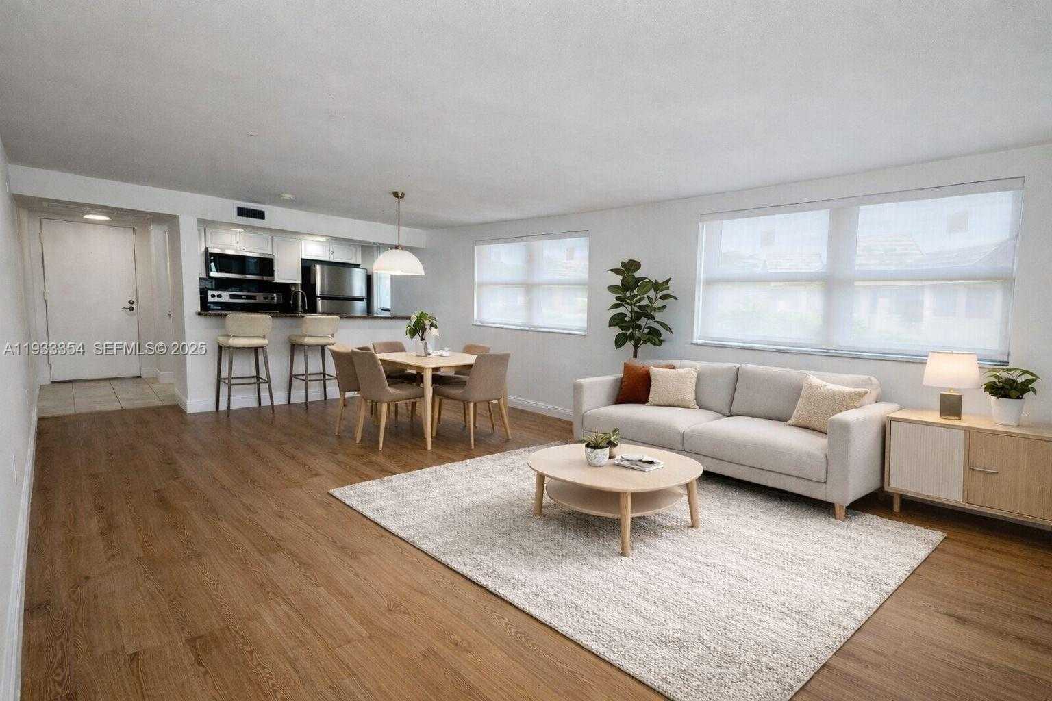 Small Image of 8180 GENEVA CT #531, Doral Number 4