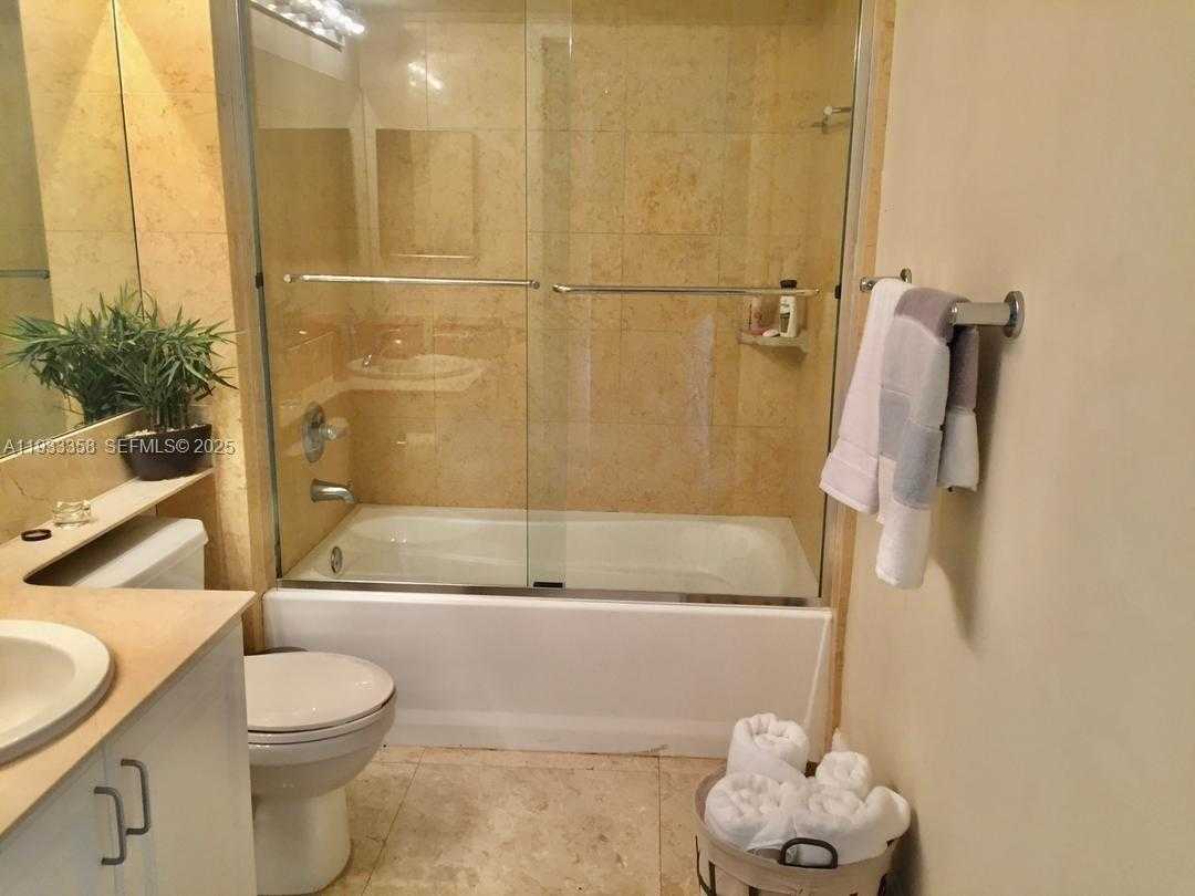 Small Image of 1155 BRICKELL BAY DR #705, Miami Number 11