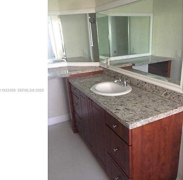 Small Image of 4350 NORTH WEST 107TH AVE #102, Doral Number 10