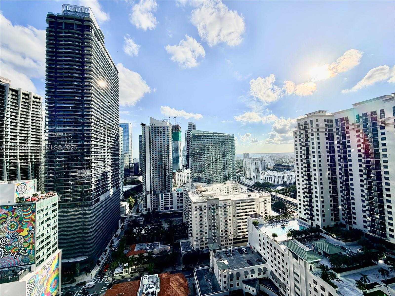 Imagen de Pequeño Objeto