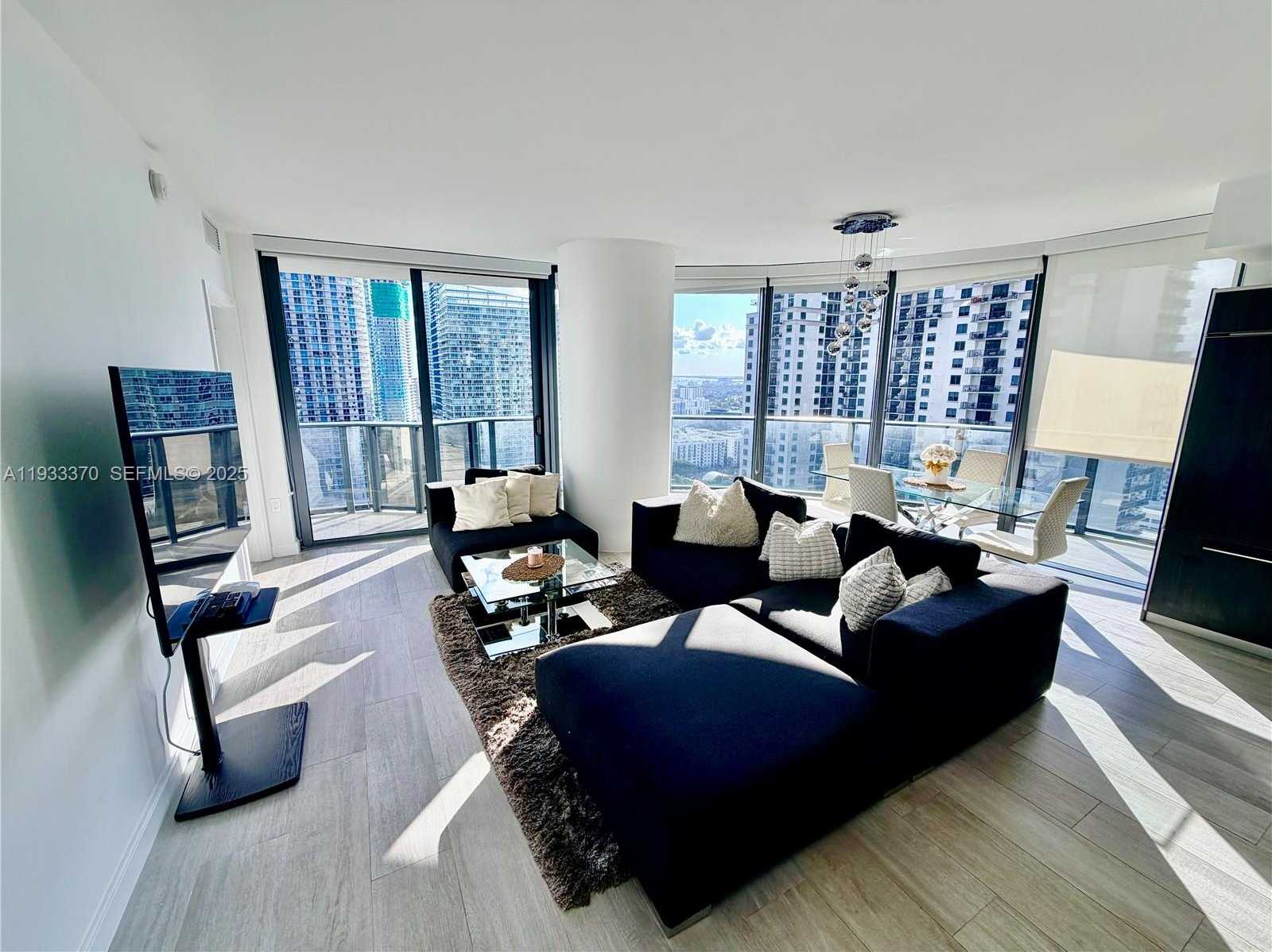 Imagen de Pequeño Objeto