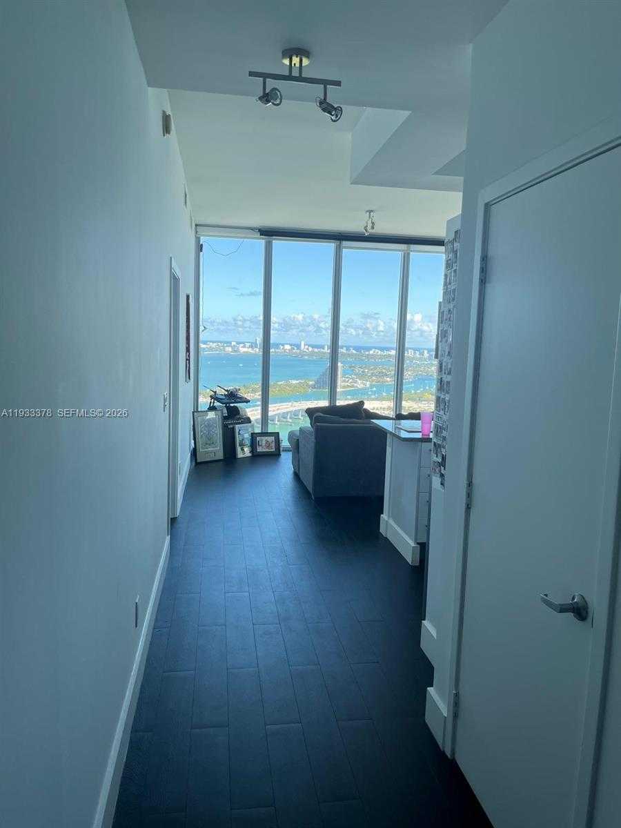 Small Image of 888 BISCAYNE BLVD #4508, Miami Number 2