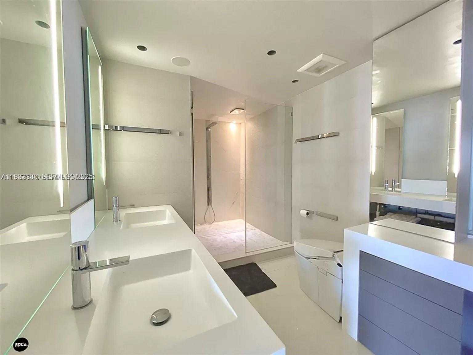 Small Image of 5255 COLLINS AVE #9E, Miami Beach Number 12