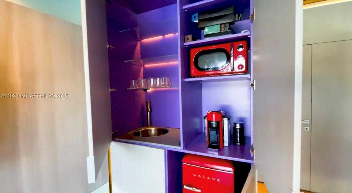 Small Image of 5255 COLLINS AVE #9E, Miami Beach Number 33