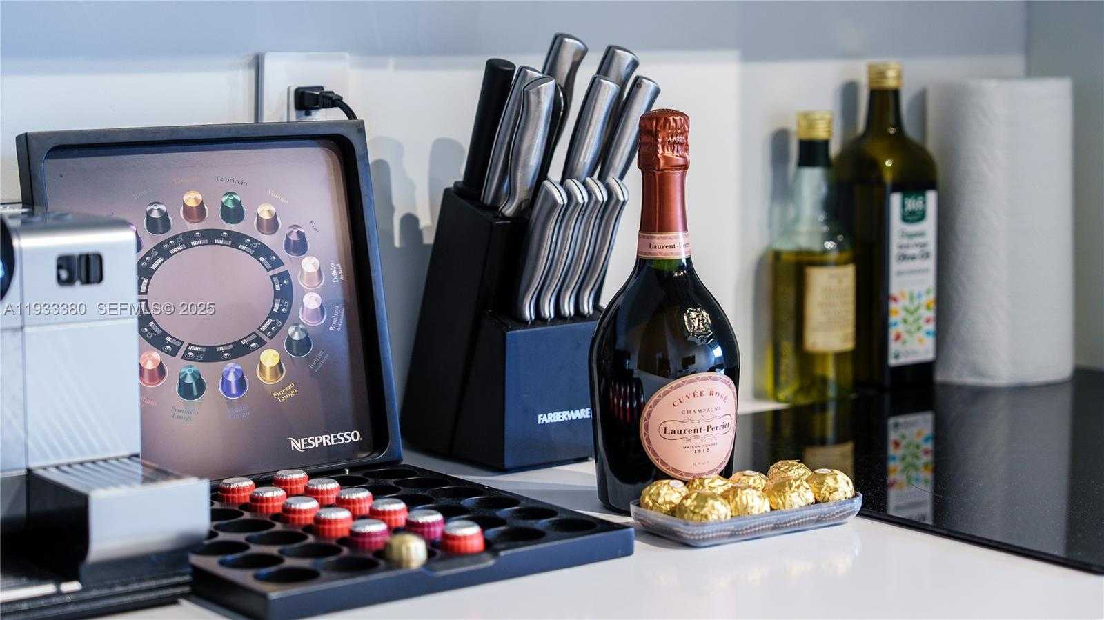 Small Image of 5255 COLLINS AVE #9E, Miami Beach Number 50