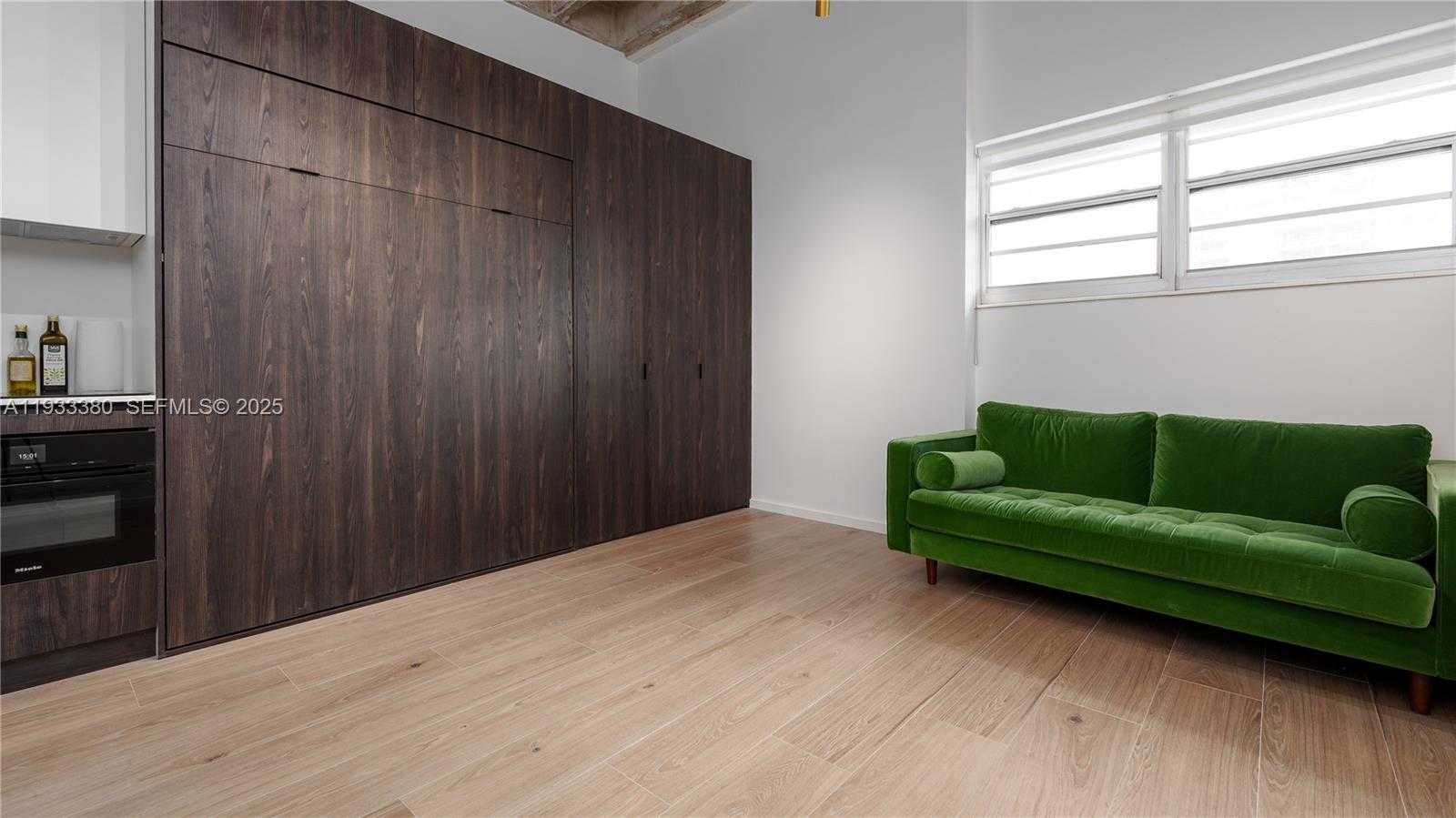 Small Image of 5255 COLLINS AVE #9E, Miami Beach Number 57