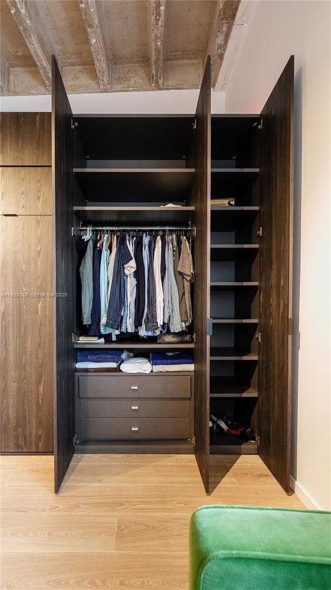 Small Image of 5255 COLLINS AVE #9E, Miami Beach Number 58