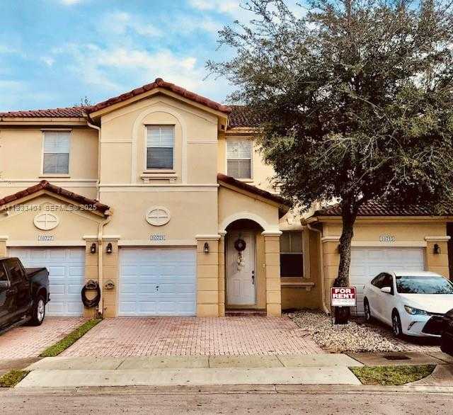 Small Image of 10721 NORTH WEST 81ST LN, Doral Number 2