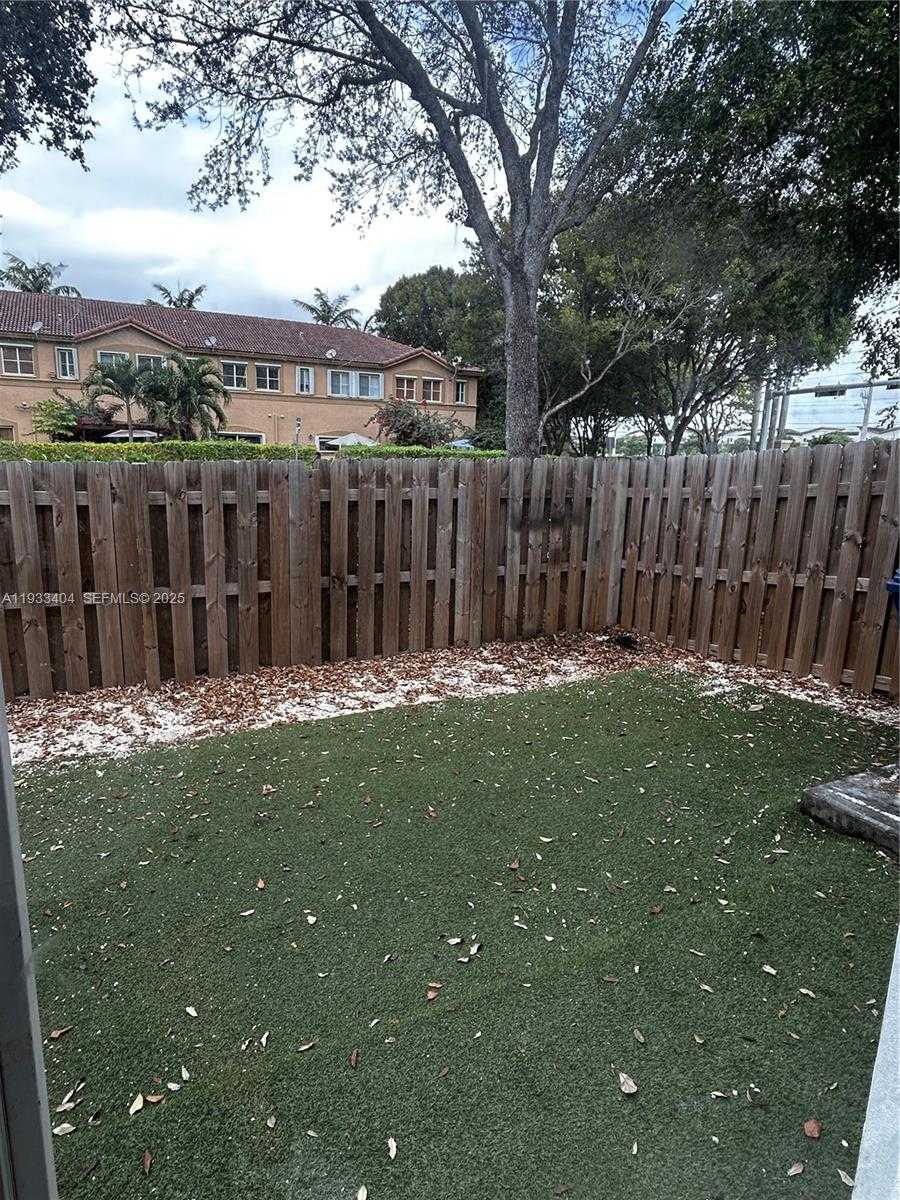 Small Image of 10721 NORTH WEST 81ST LN, Doral Number 26