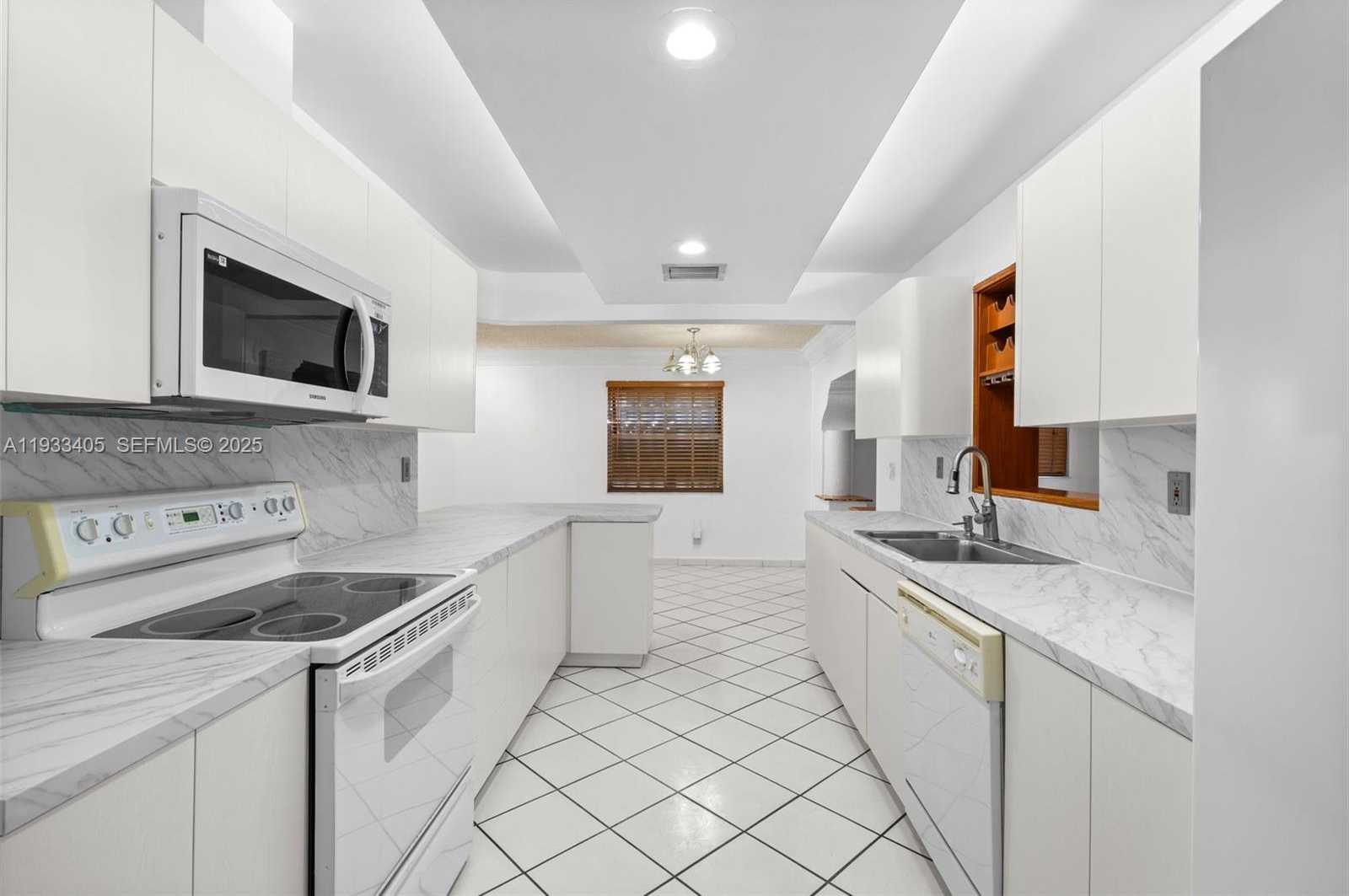 Small Image of 11620 SOUTH WEST 179TH TER, Miami Number 10