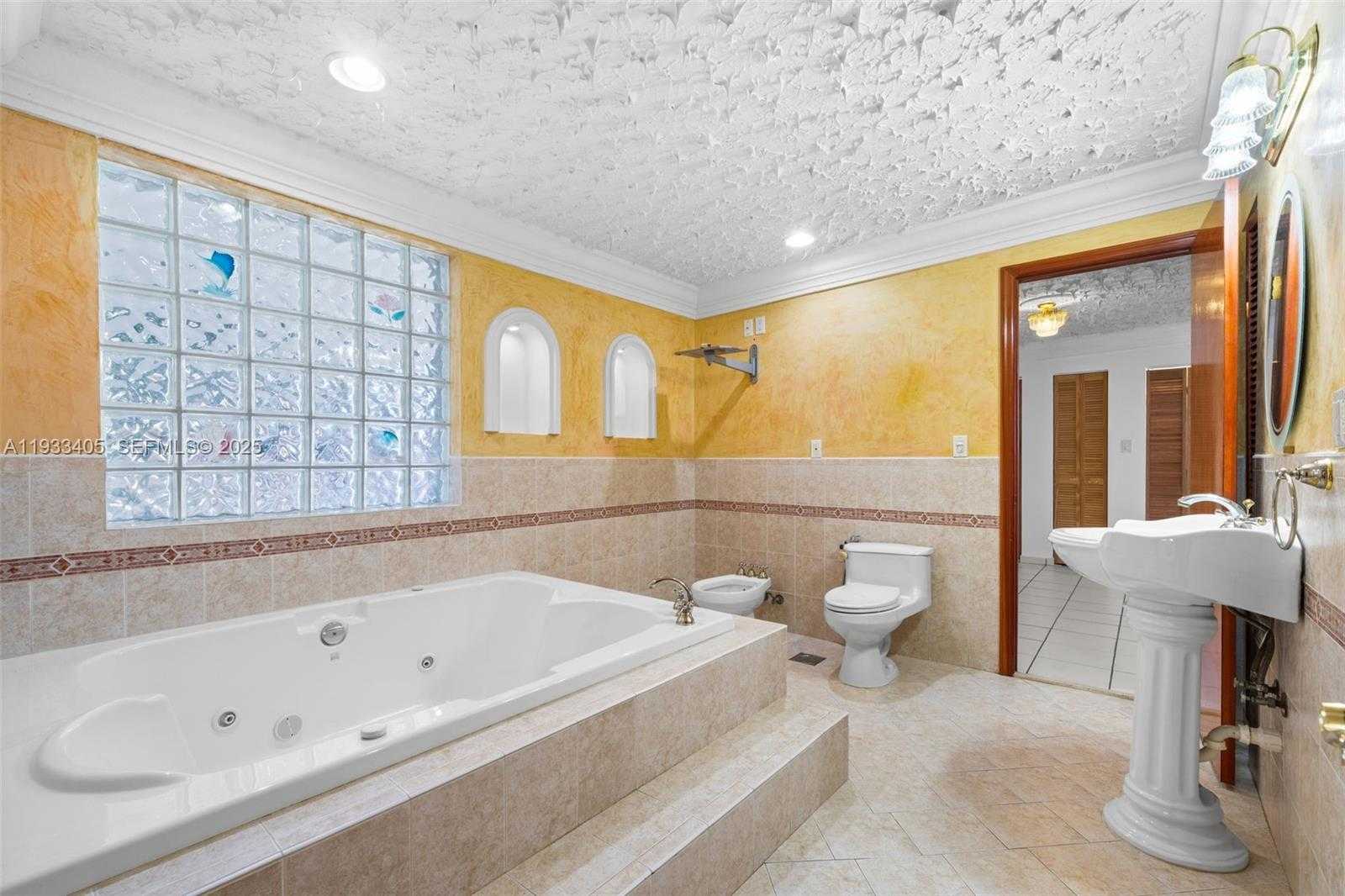 Small Image of 11620 SOUTH WEST 179TH TER, Miami Number 15