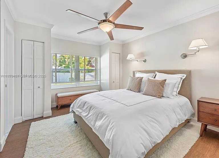 Small Image of 5371 NORTH BAY RD, Miami Beach Number 22